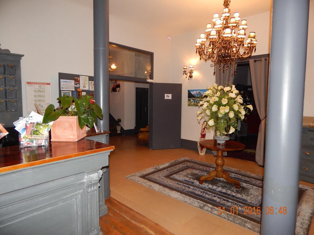 Hotel Homtel Le Parc Allevard Exterior foto