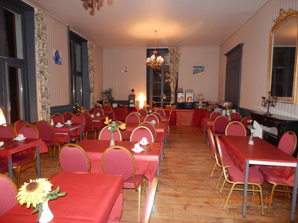 Hotel Homtel Le Parc Allevard Exterior foto