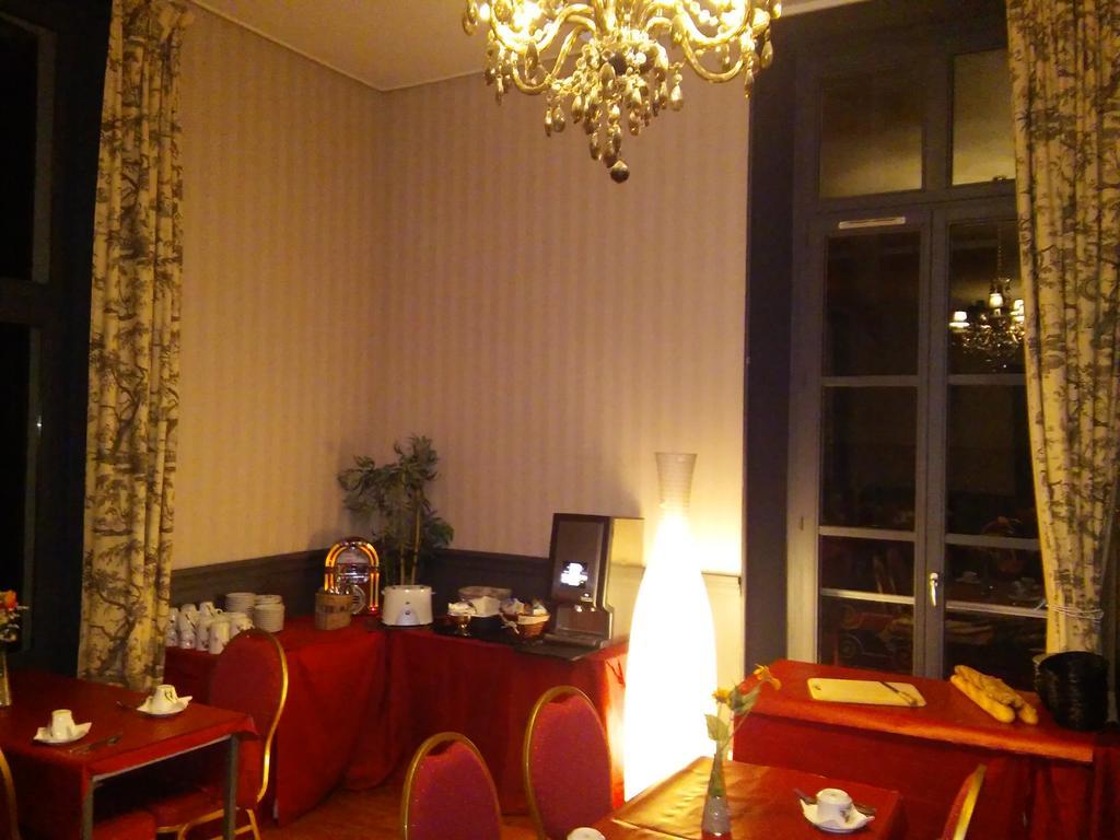 Hotel Homtel Le Parc Allevard Exterior foto