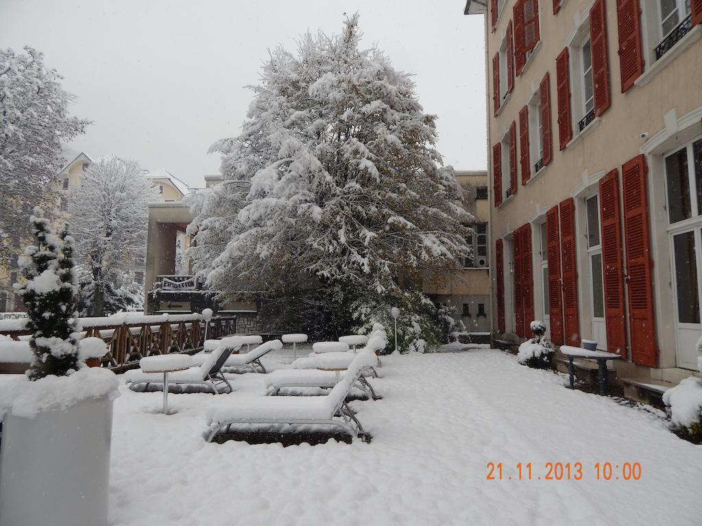 Hotel Homtel Le Parc Allevard Exterior foto