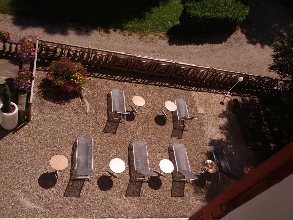 Hotel Homtel Le Parc Allevard Habitación foto